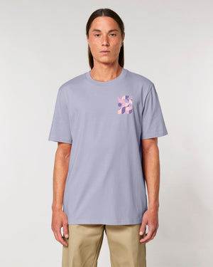 T-Shirt mit Lavendel-Brusttasche im Retro-Muster, getragen